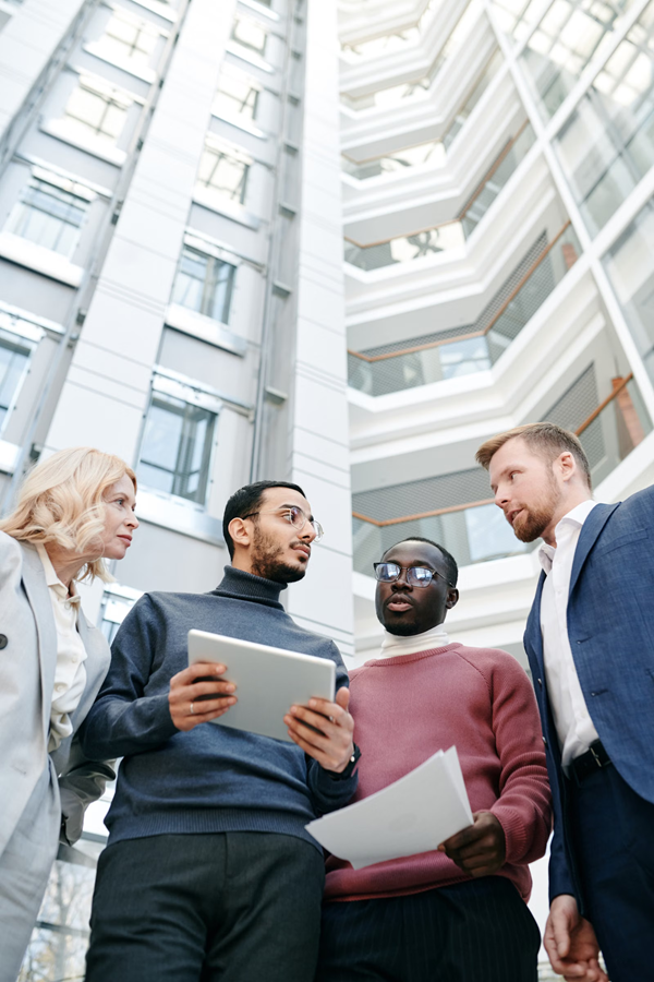 Profissional em ambiente corporativo